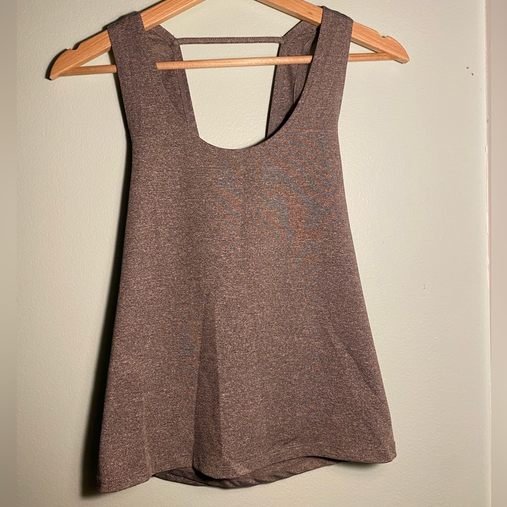 Athletic tank top